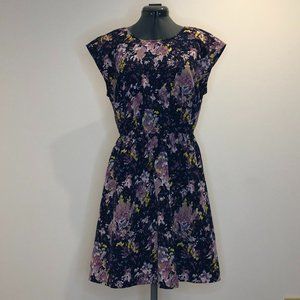 M Old Navy Dress - V in back
